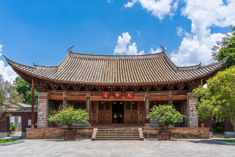到云南游玩，去过这9个绝美古寺再离开吧！风情多样，景色纯粹，各个都好玩！